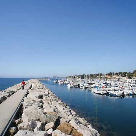 Studio 27 M2 Renove En Demi Sous Sol A 800m Des Plages Les Lecques